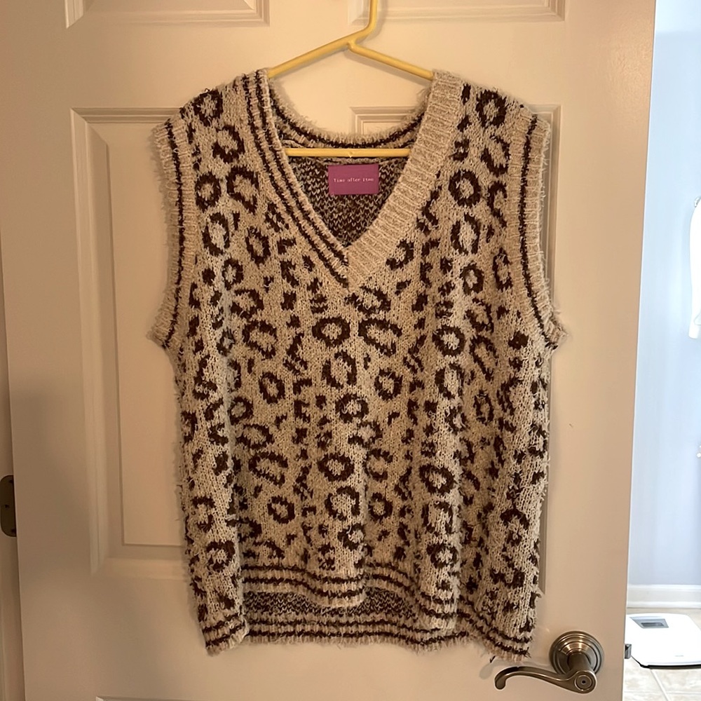 NWOT leopard sweater vest